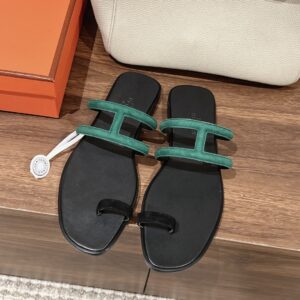 Hermès Black and Green Vibrant Sandals Flip Flops