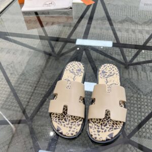 HERMES Chypre Sandals Slides Beige Argile Calfskin Brand New Leopard