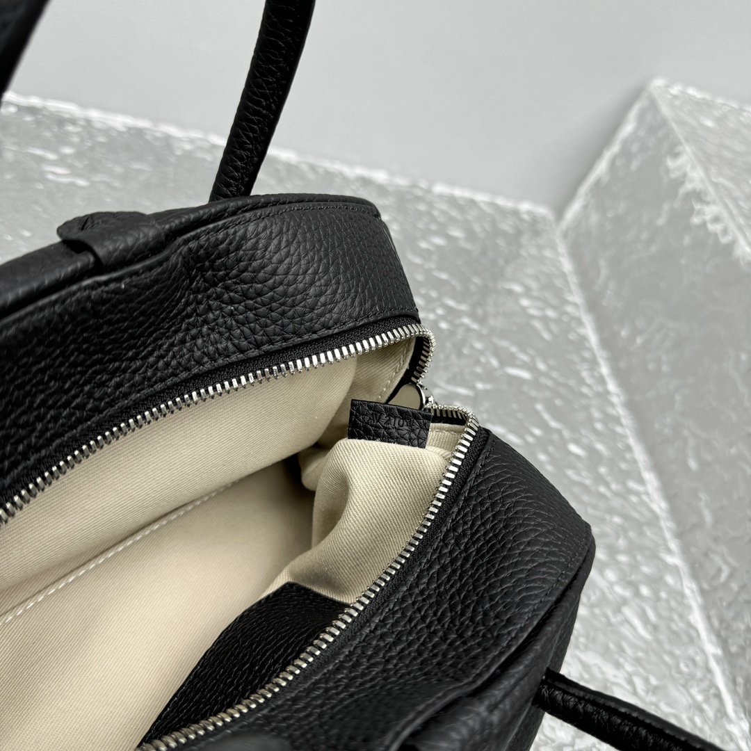 Jacquemus 001914