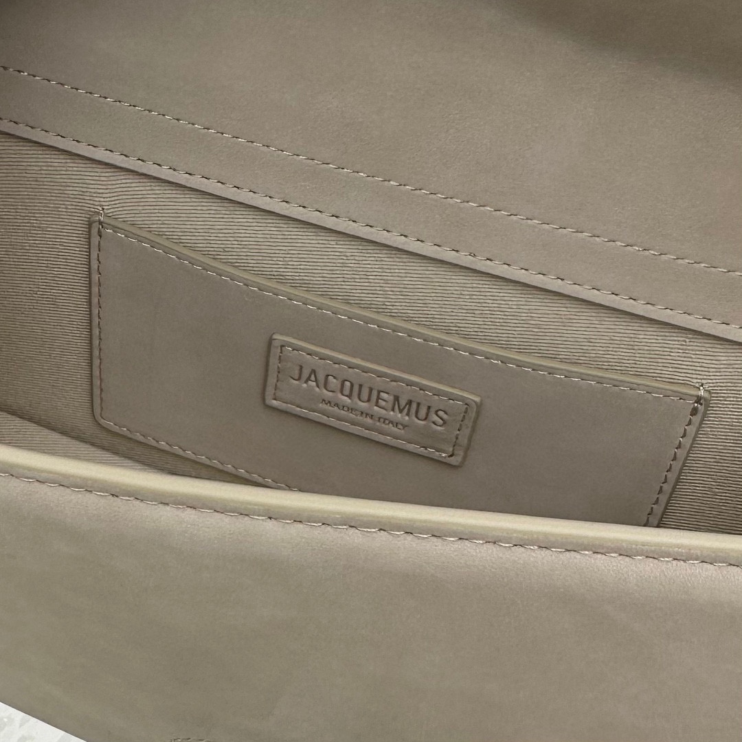 Jacquemus 00249