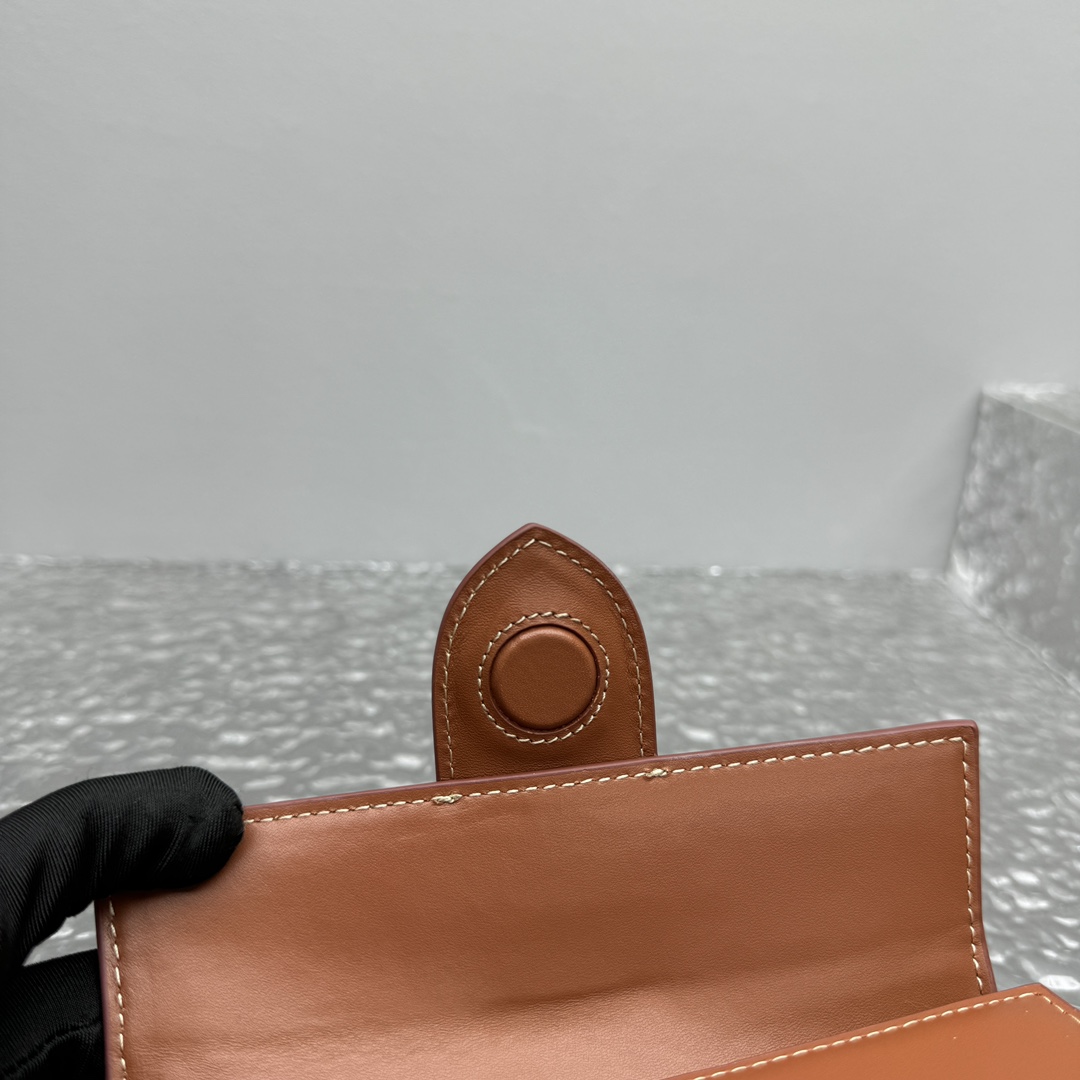 Jacquemus 010013
