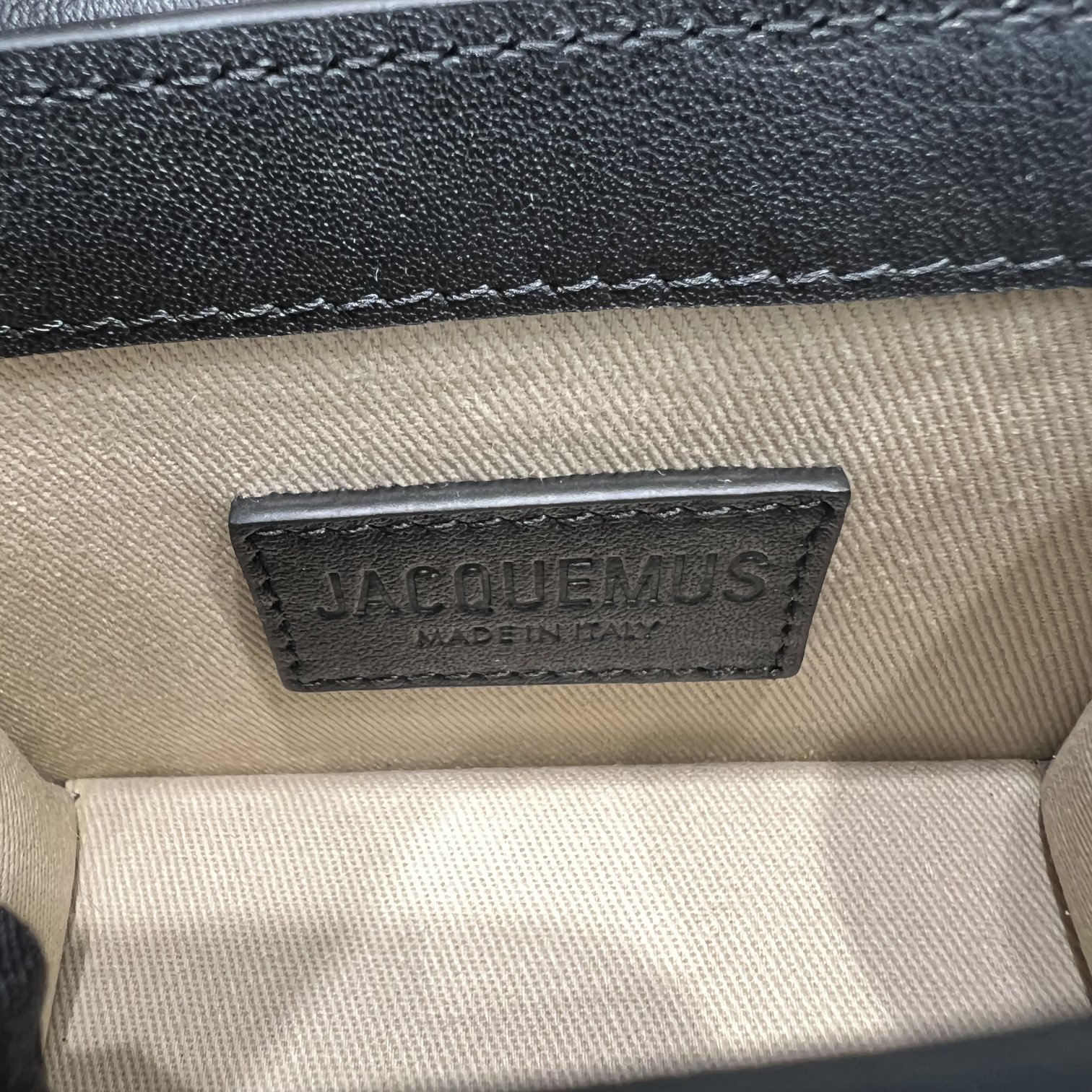 Jacquemus 01019