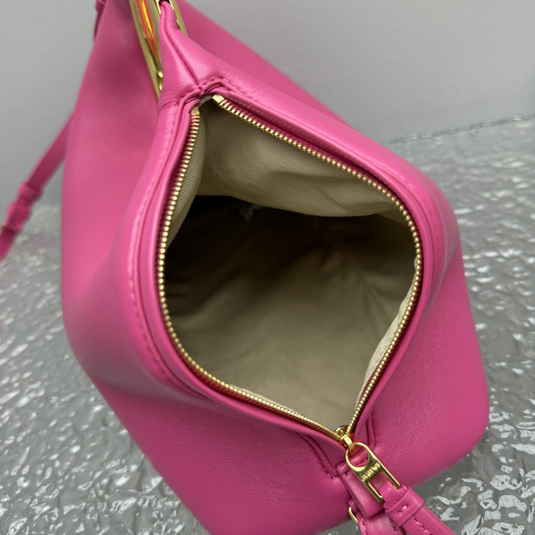 Jacquemus 01889