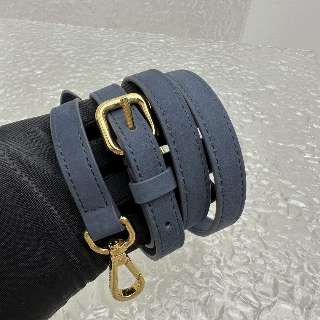 Jacquemus 02249