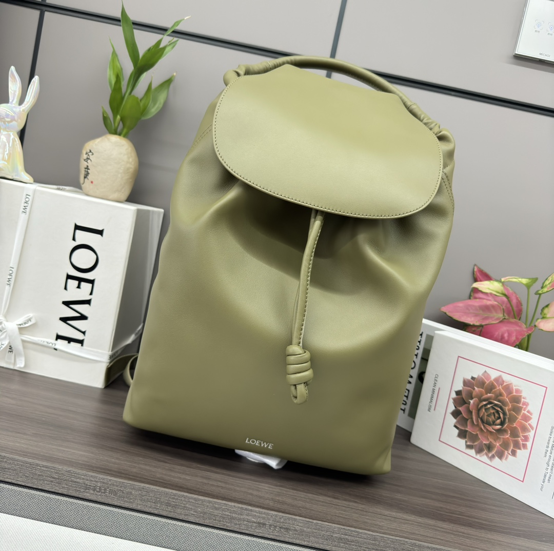 Loewe Flamenco backpack in shiny supple calfskin Green – LOEWE