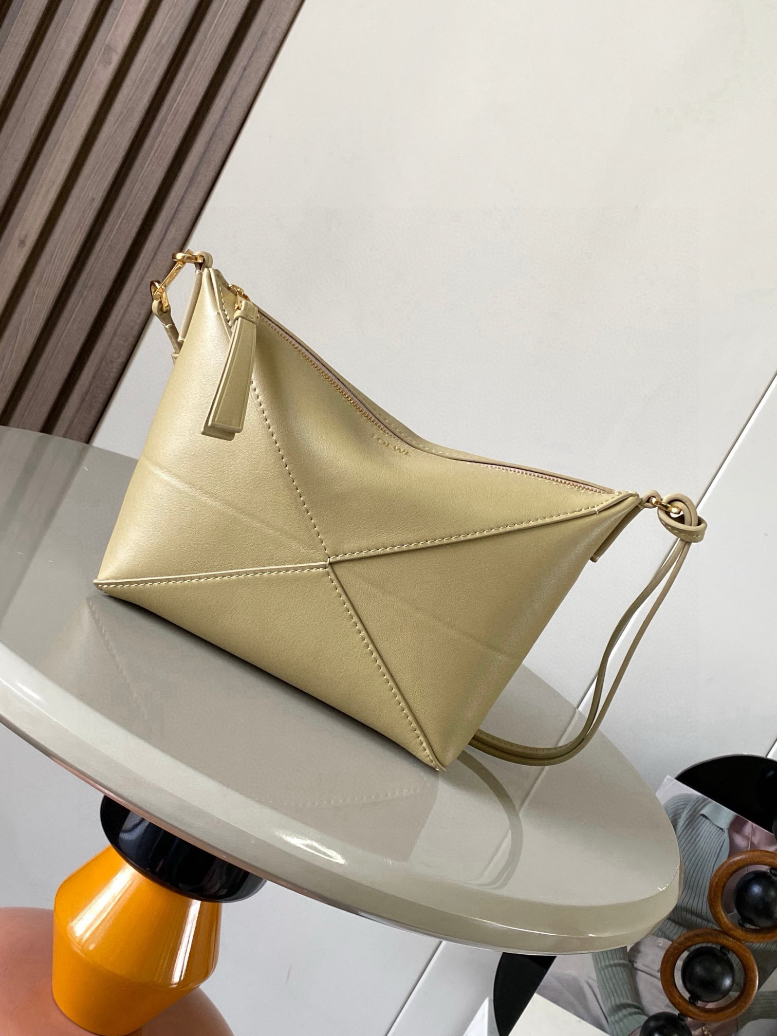 Loewe Puzzle Fold pouch in shiny nappa calfskin Green – LOEWE