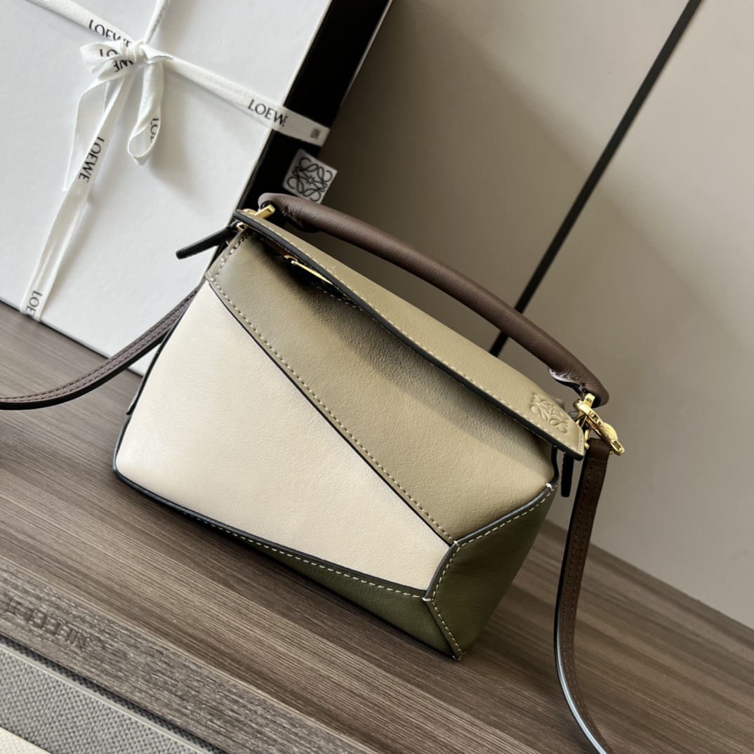 Loewe – Mini Puzzle Edge Bag | HBX – Globally Curated Fashio