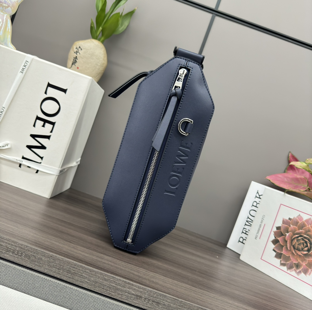 Loewe Convertible sling in classic calfskin Blue – LOEWE
