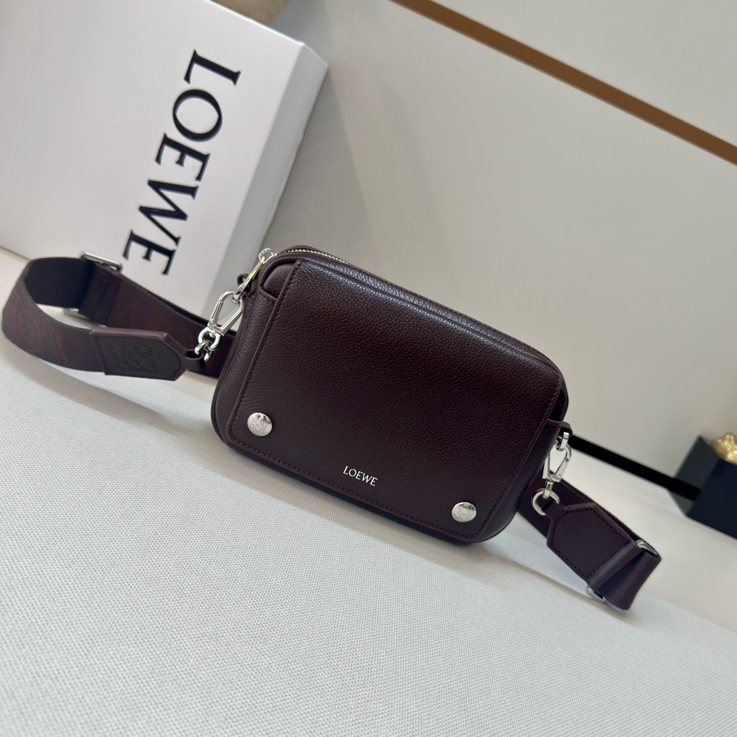 Loewe Small Pebble messenger bag in supple grained calfskin brown –