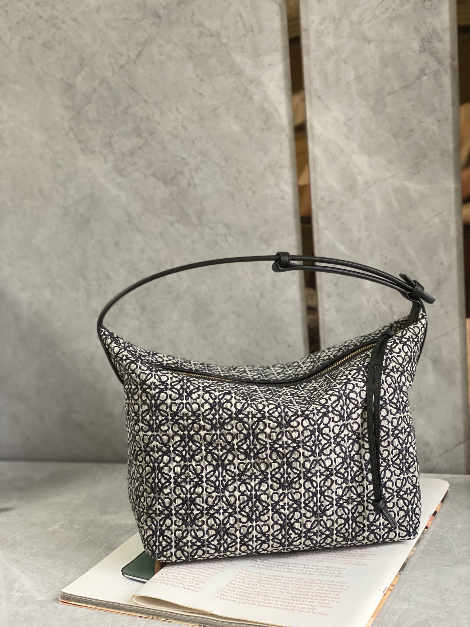 LOEWE Cubi Bag Small Anagram Jacquard Navy/Black in Calfskin Leather/Canvas with Gold