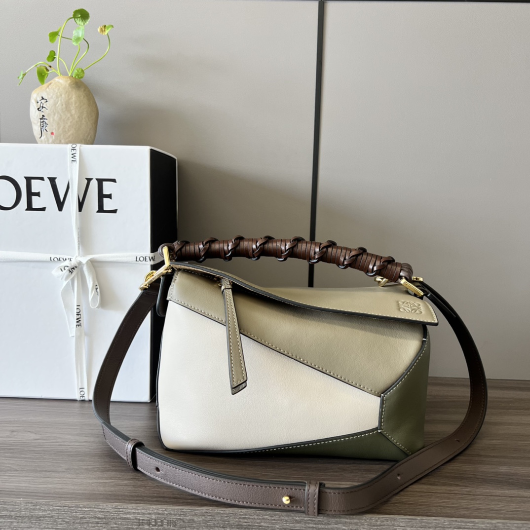 LOEWE Calfskin Small Puzzle Edge Bag Laurel Green Light