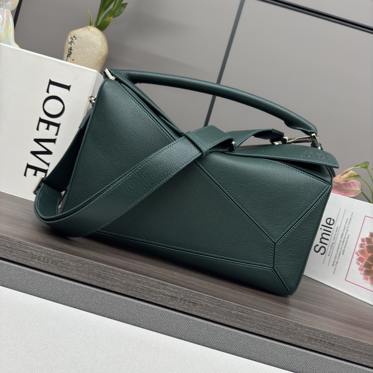 Loewe Large Puzzle Edge bag in classic calfskin Green – LOEWE