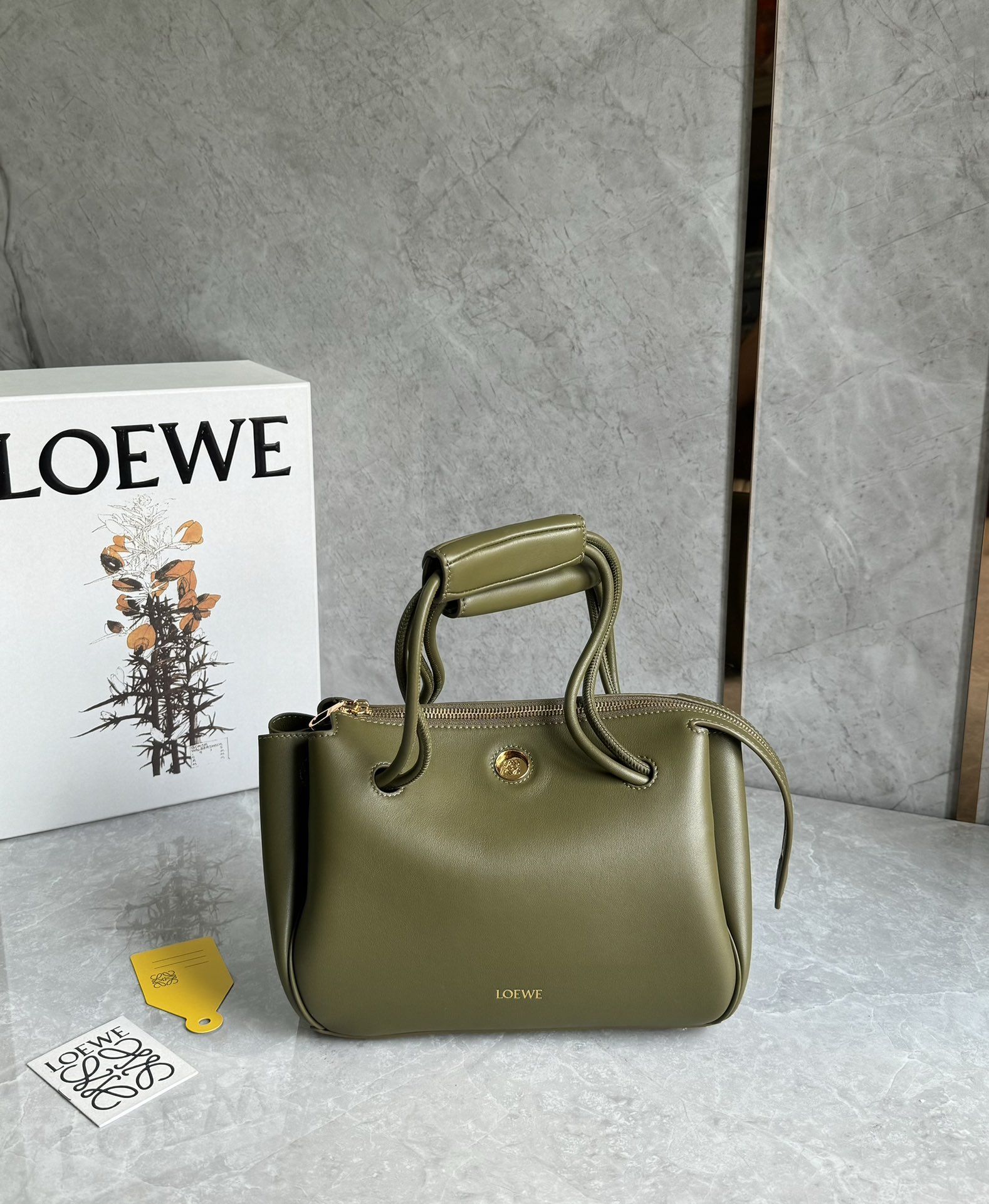 LOEWE Supple Calfskin Small Madrid Bag Olive 1671180 |