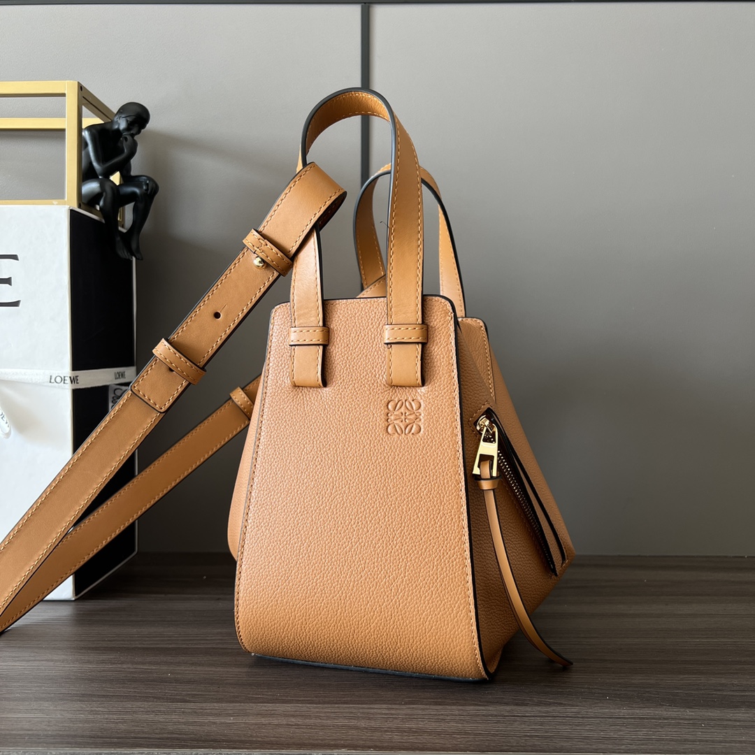Loewe Small Hammock bag in classic calfskin Brown – LOEWE