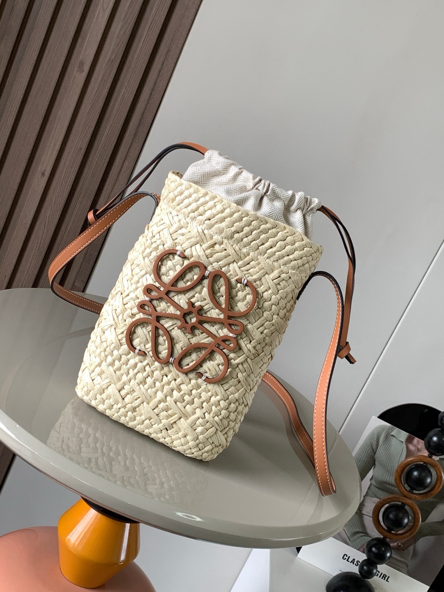 Loewe Square pocket in iraca palm and calfskin Beige – LOEWE
