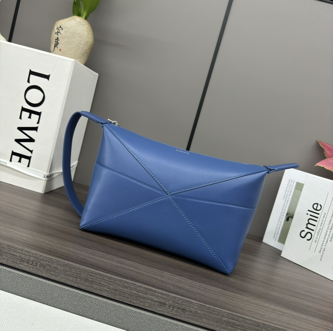 Loewe Puzzle Fold wash bag in shiny calfskin Black – LOEWE