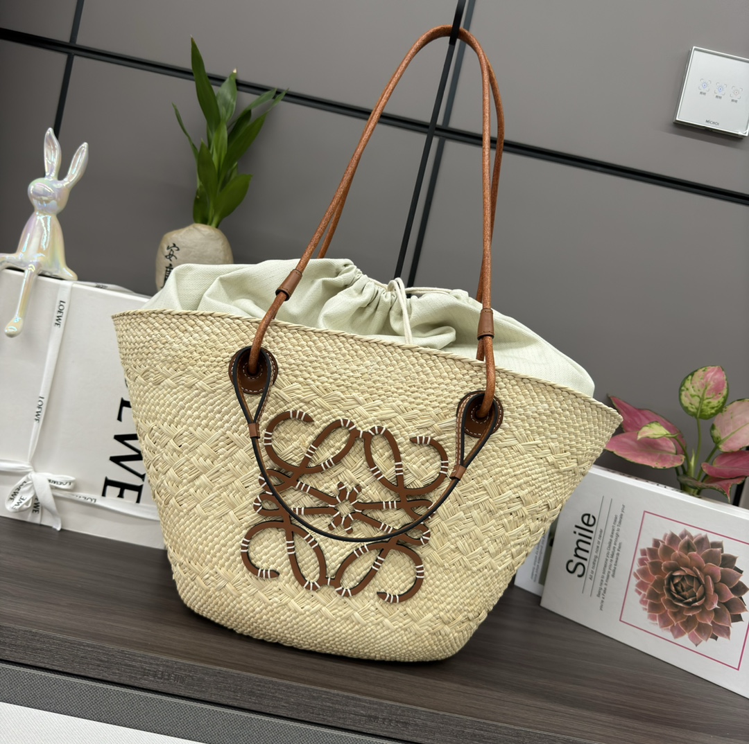 Loewe Raffia Bucket Bag – Neutrals Totes, Handbags –