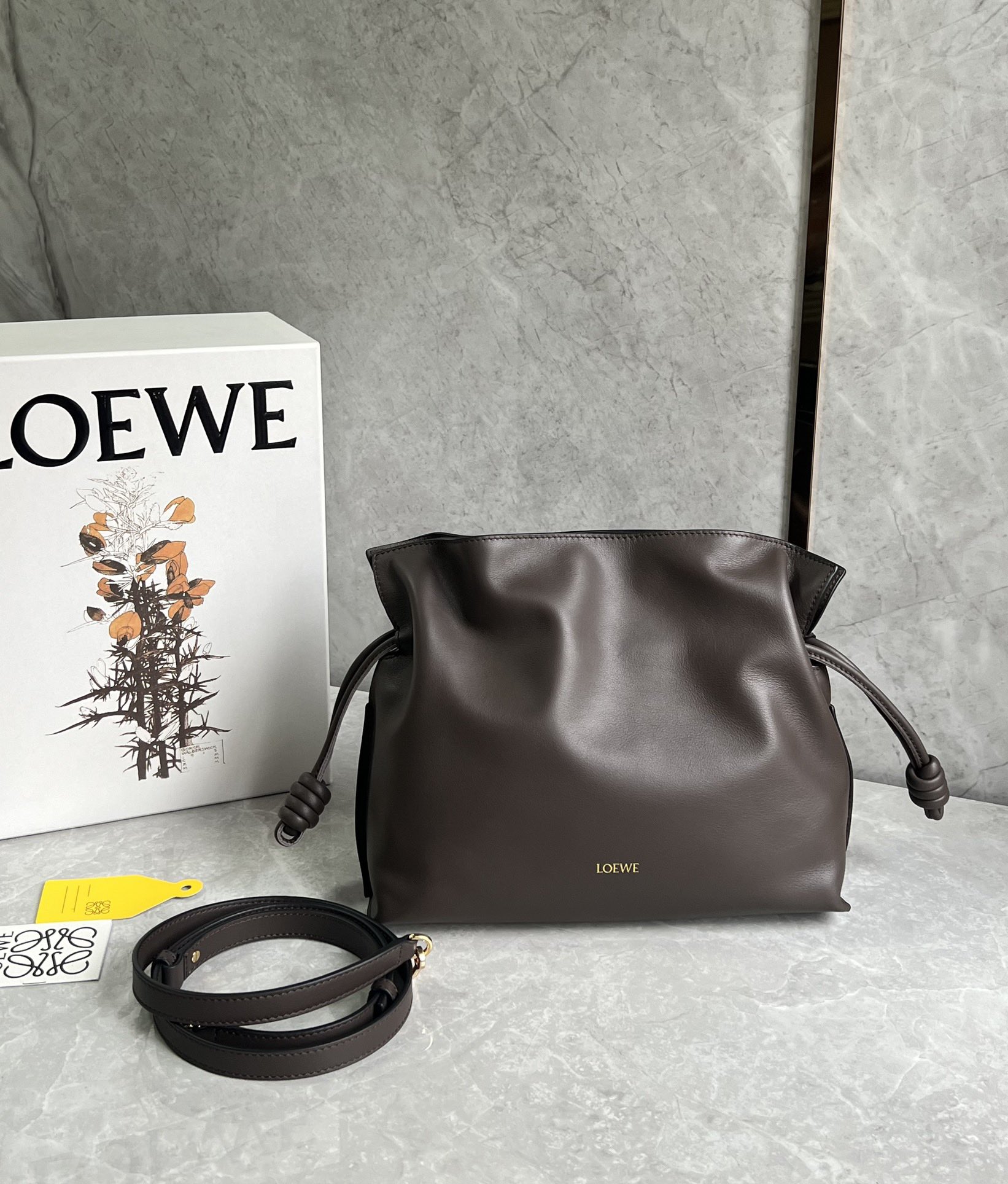 LOEWE Medium Flamenco Shoulder Bag | Brown |