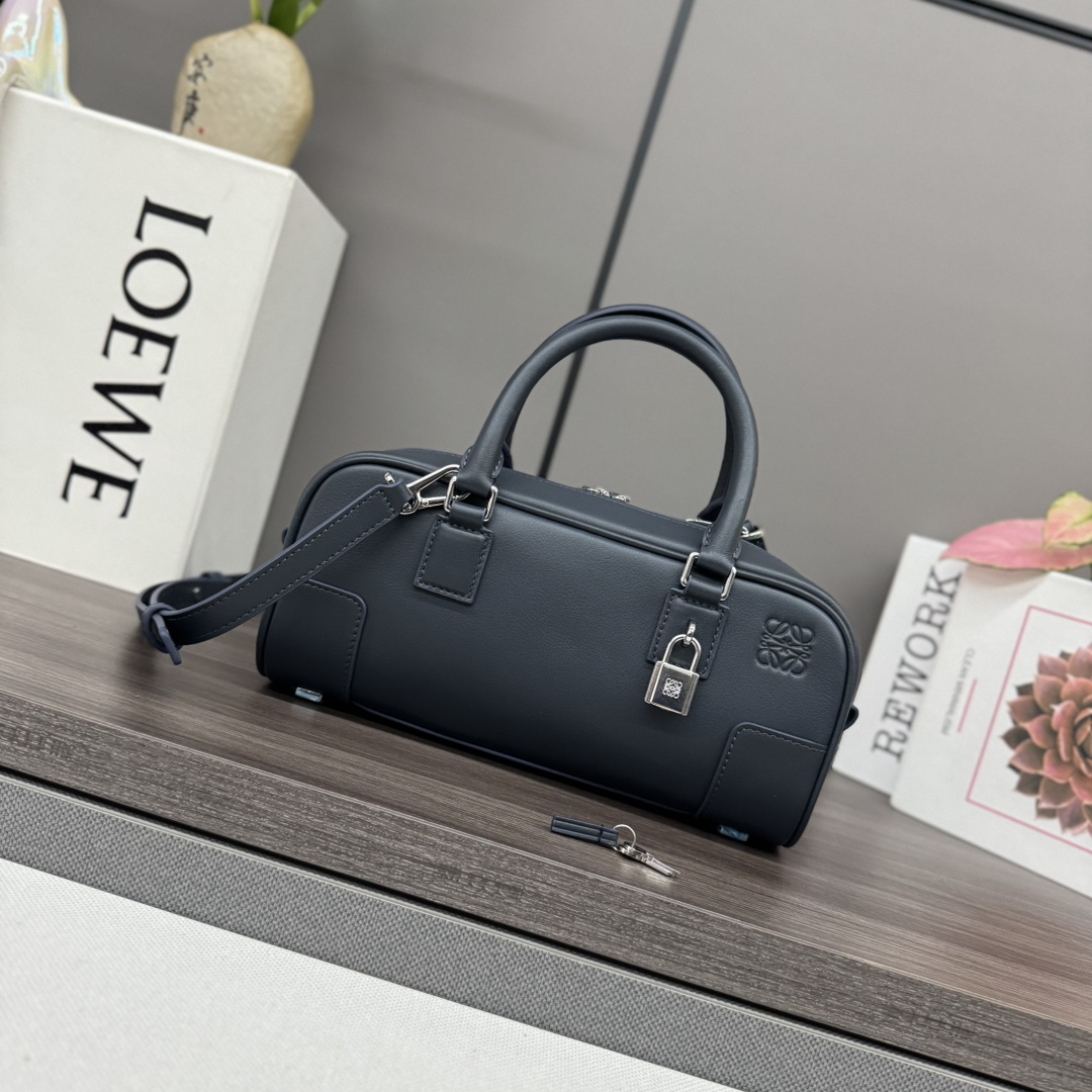 Loewe Amazona 23 cropped bag in nappa calfskin Blue – LOEWE