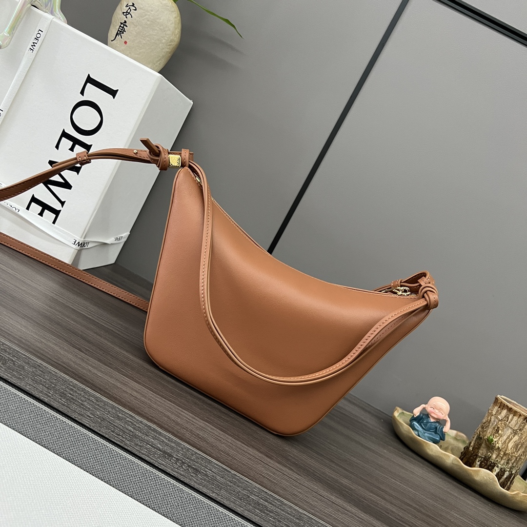 Loewe Hammock Mini leather shoulder bag Loewe