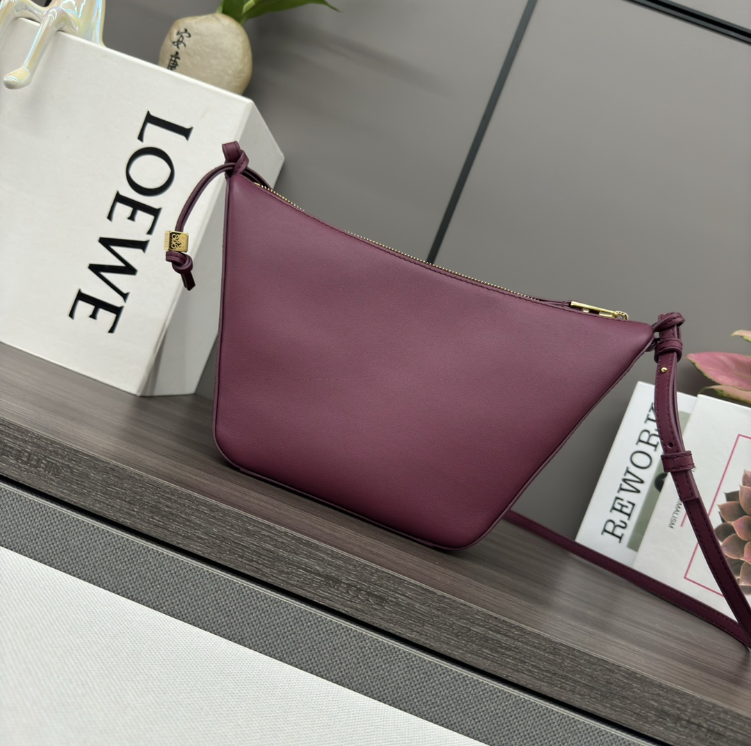 LOEWE Hammock Hobo mini leather shoulder bag |