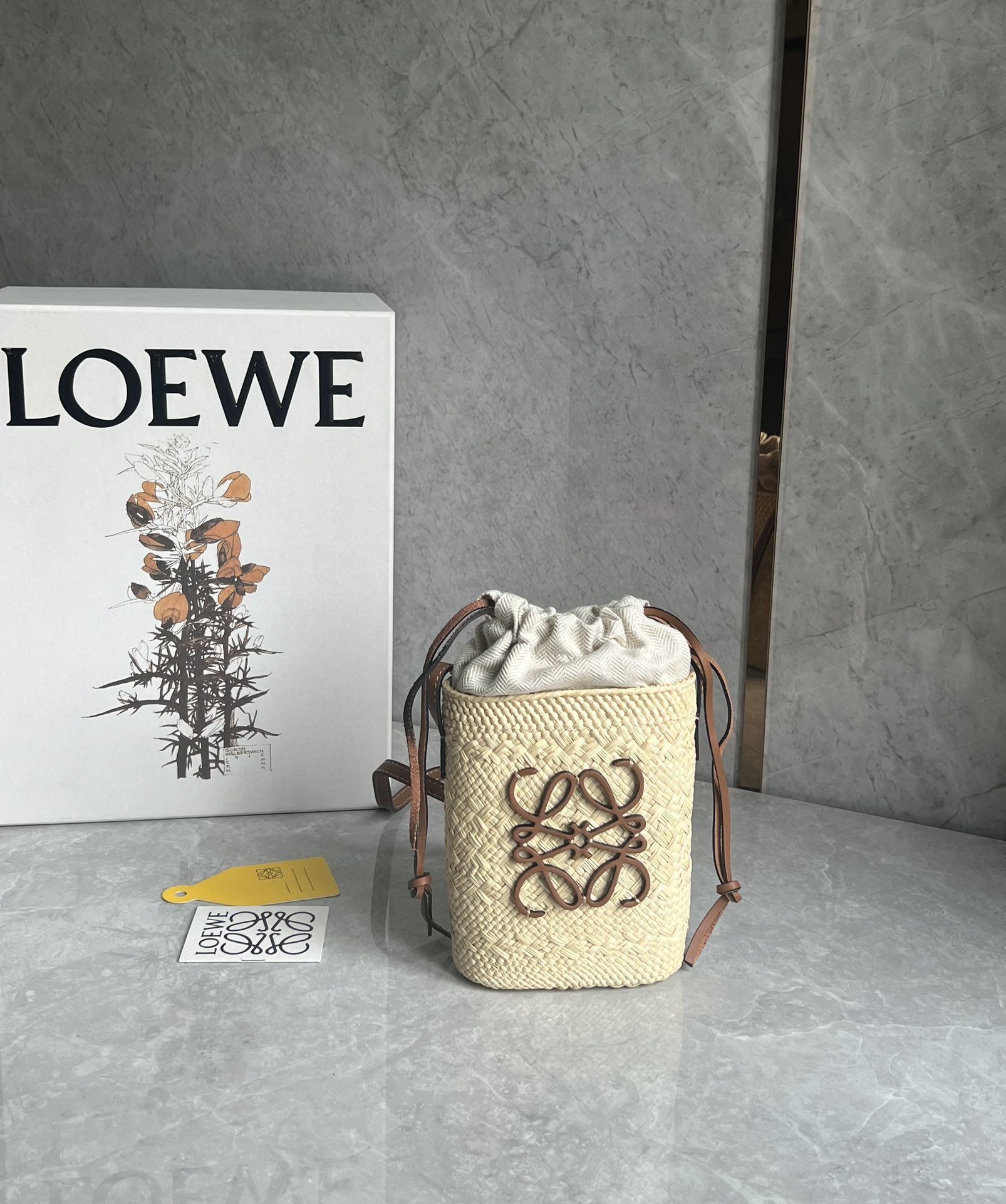 Loewe Square pocket in iraca palm and calfskin Beige – LOEWE