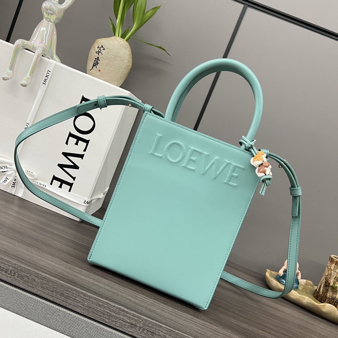 Loewe 520 collection blue