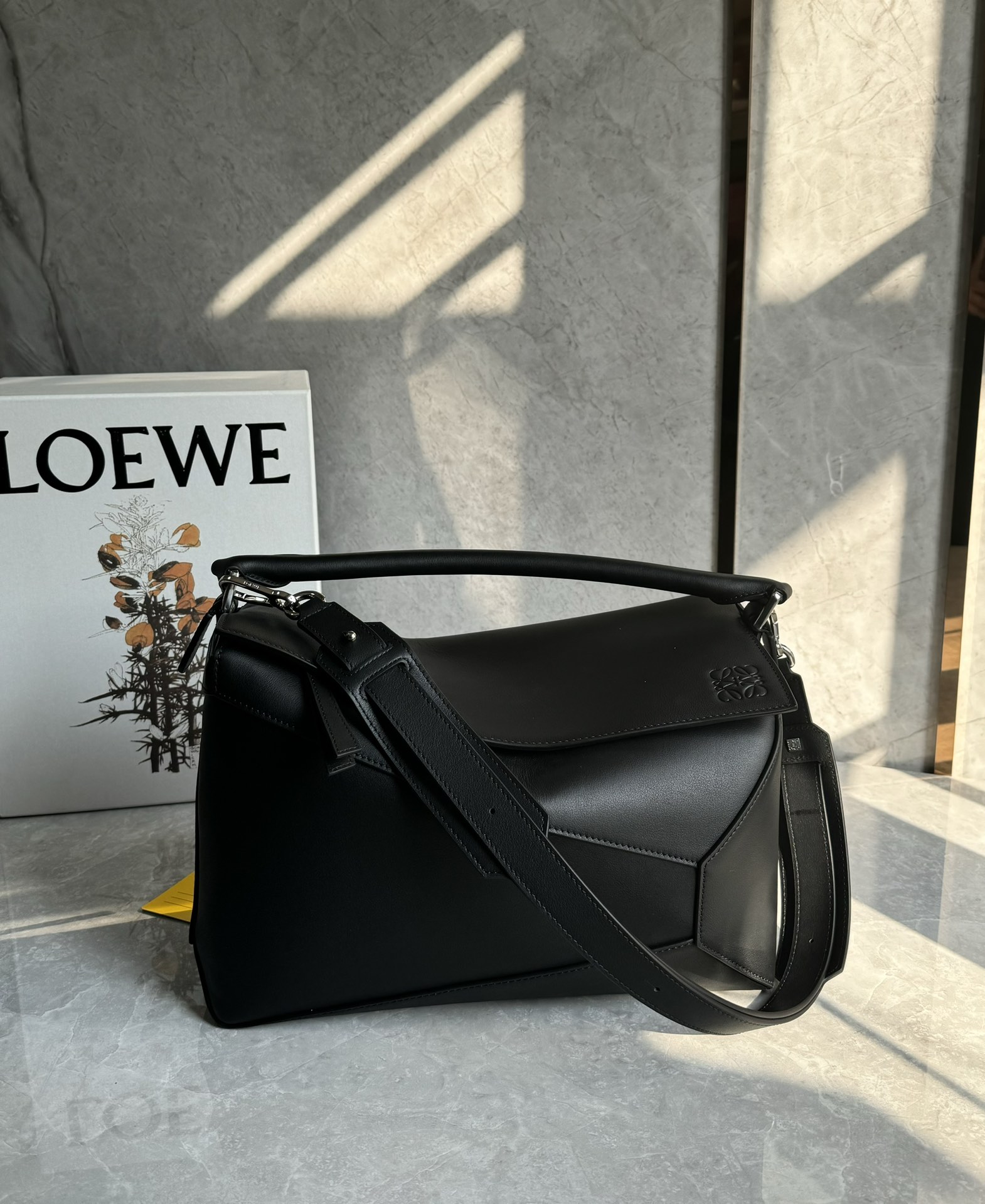 Loewe  Medium Puzzle Edge bag in classic calfskin Black