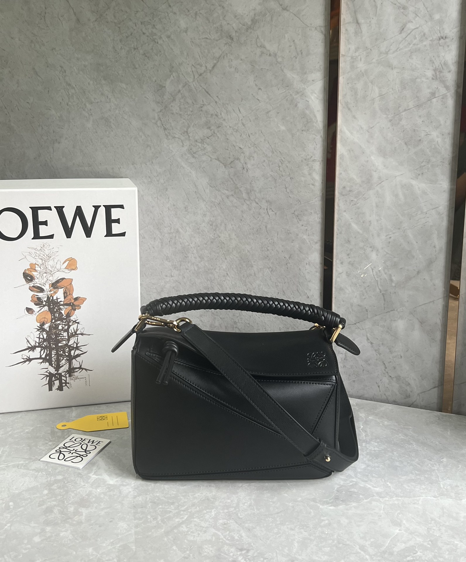 Loewe Small Puzzle bag in smooth calfskin Black – LOEWE