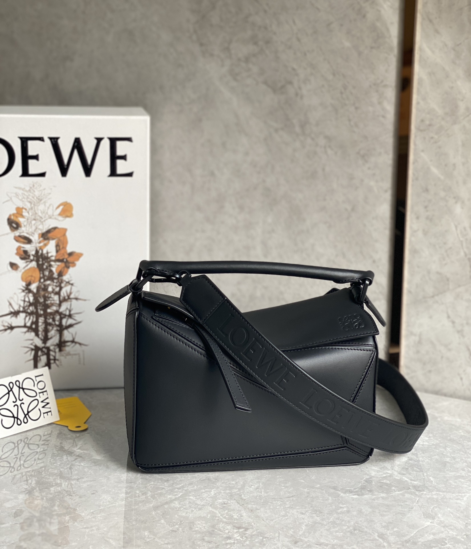 Loewe Shop LOEWE Puzzle Bag for Women black