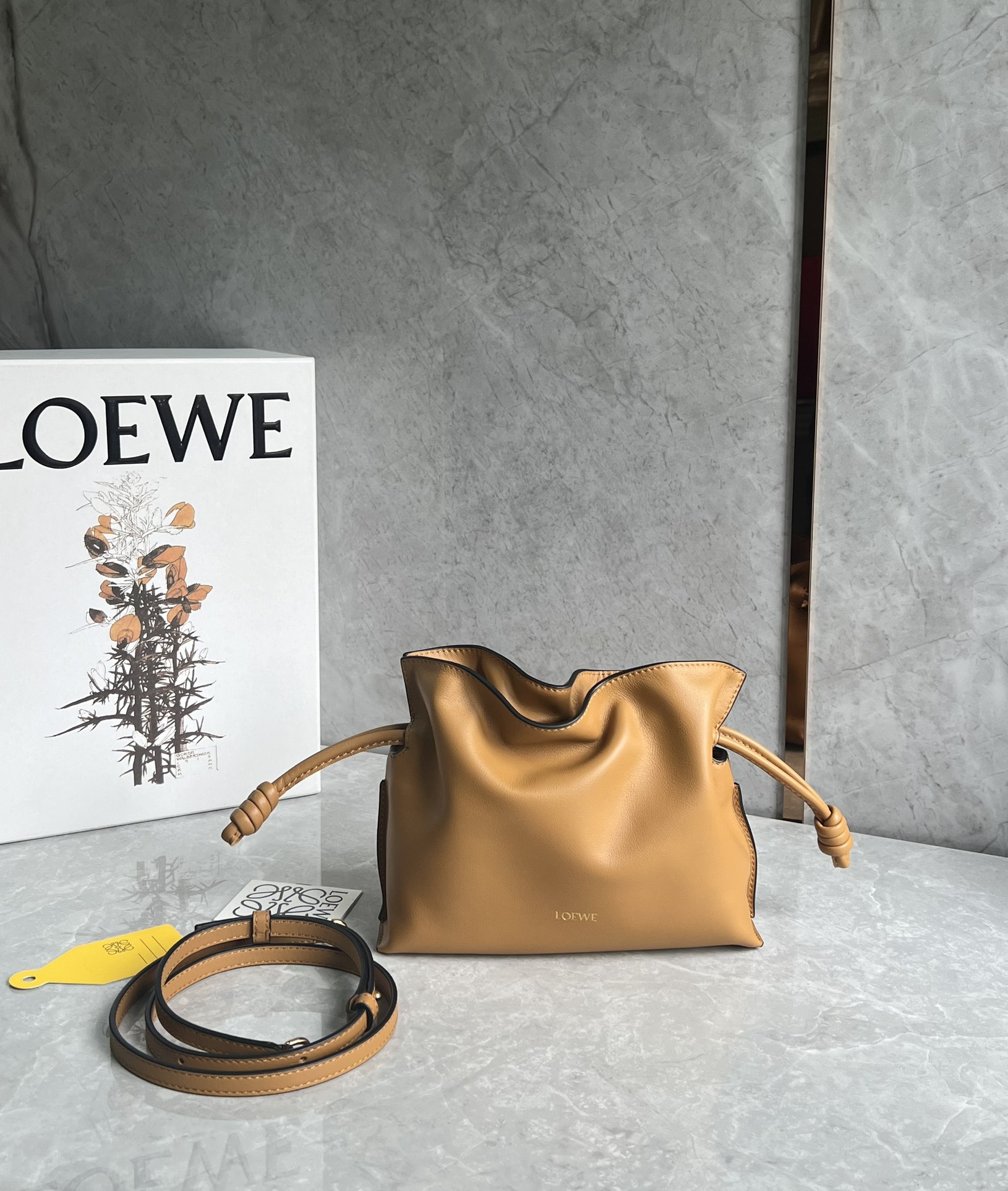 Loewe Medium Flamenco clutch in nappa calfskin Beige – LOEWE