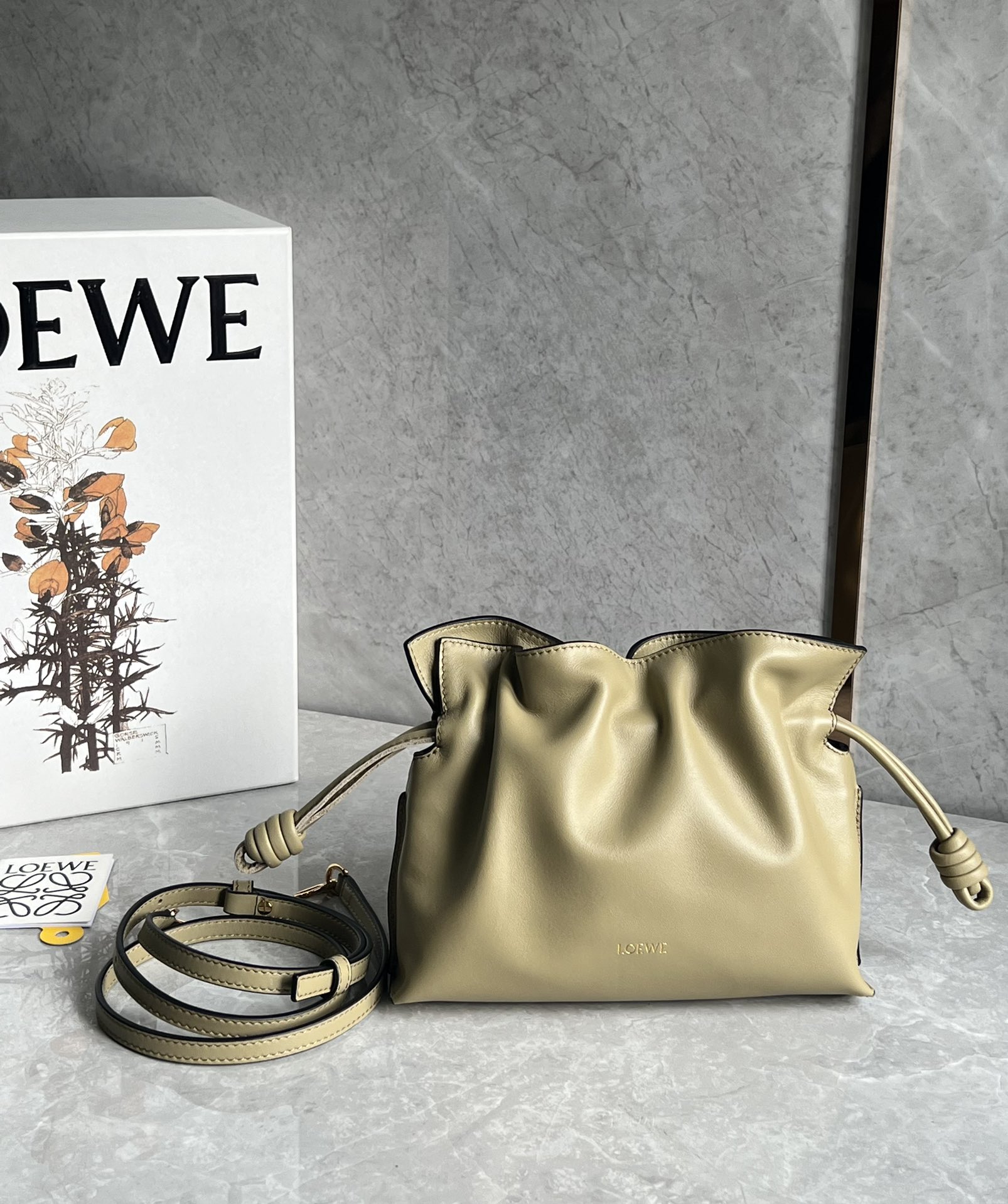 Loewe Large Flamenco clutch in nappa calfskin Green – LOEWE