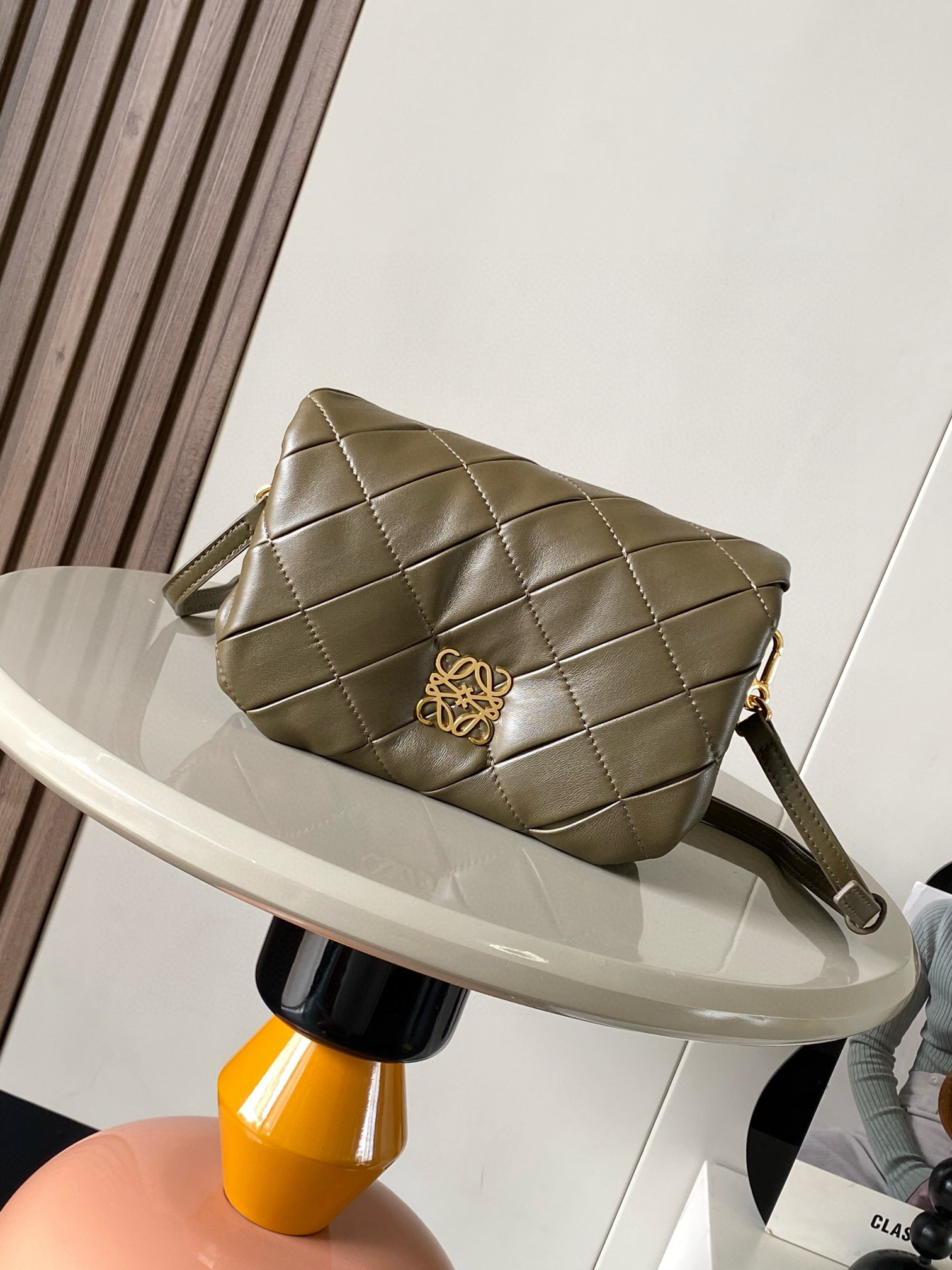 LOEWE – Goya Puffer pleated mini leather shoulder bag |green