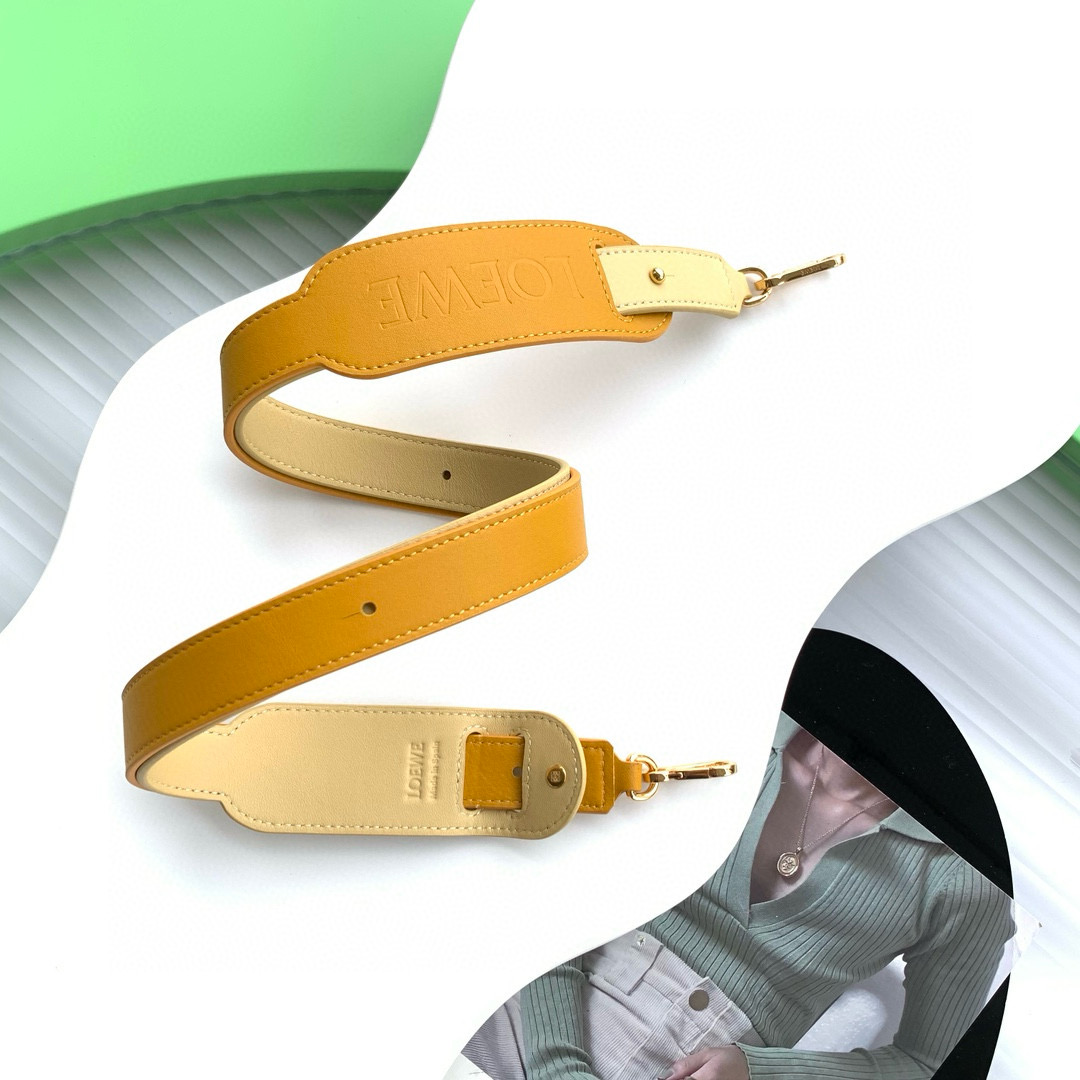 Loewe Leather Pad Bag Strap – Yellow |