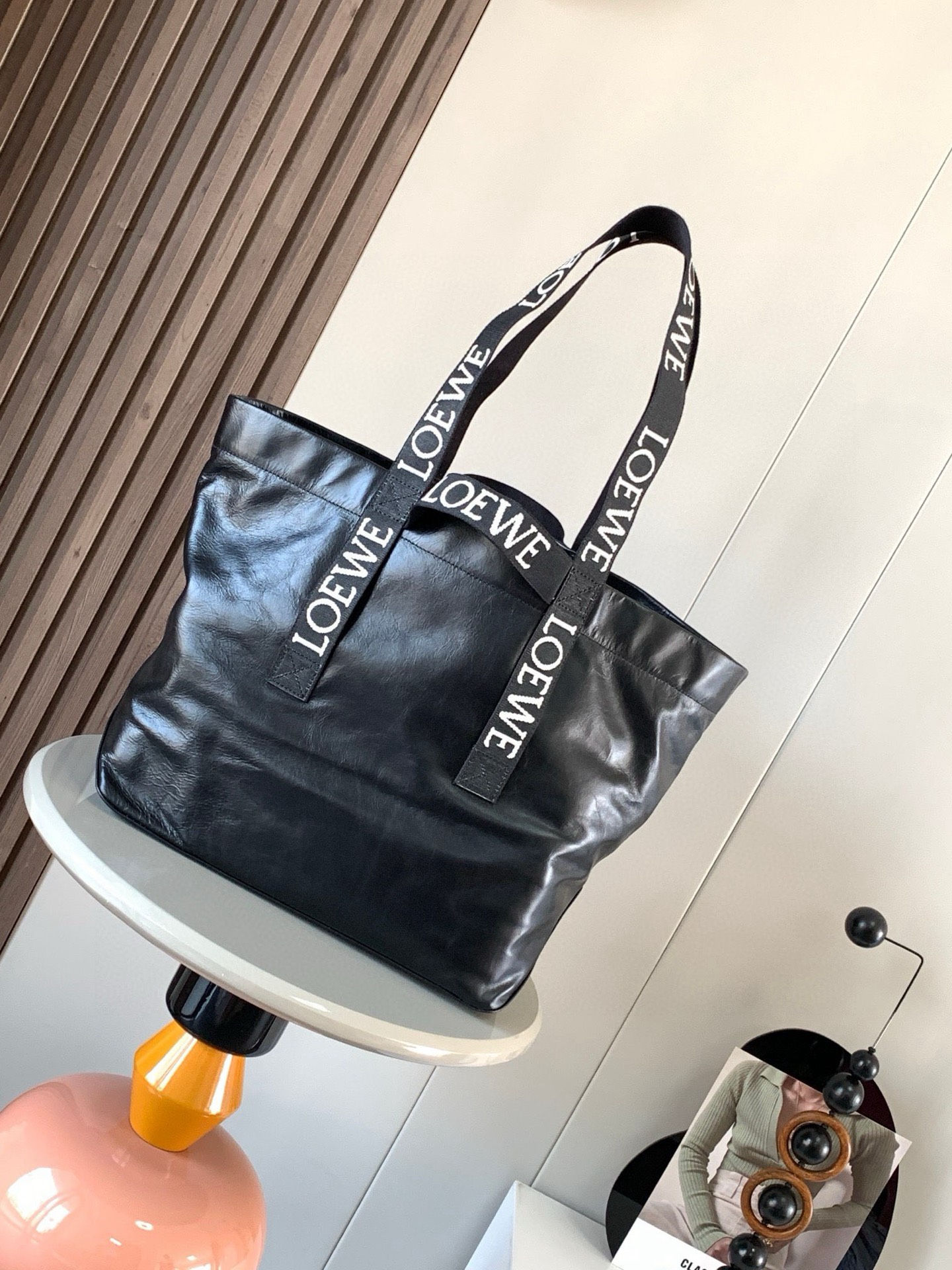 Loewe Fold Shopper in paper calfskin Black – LOEWE