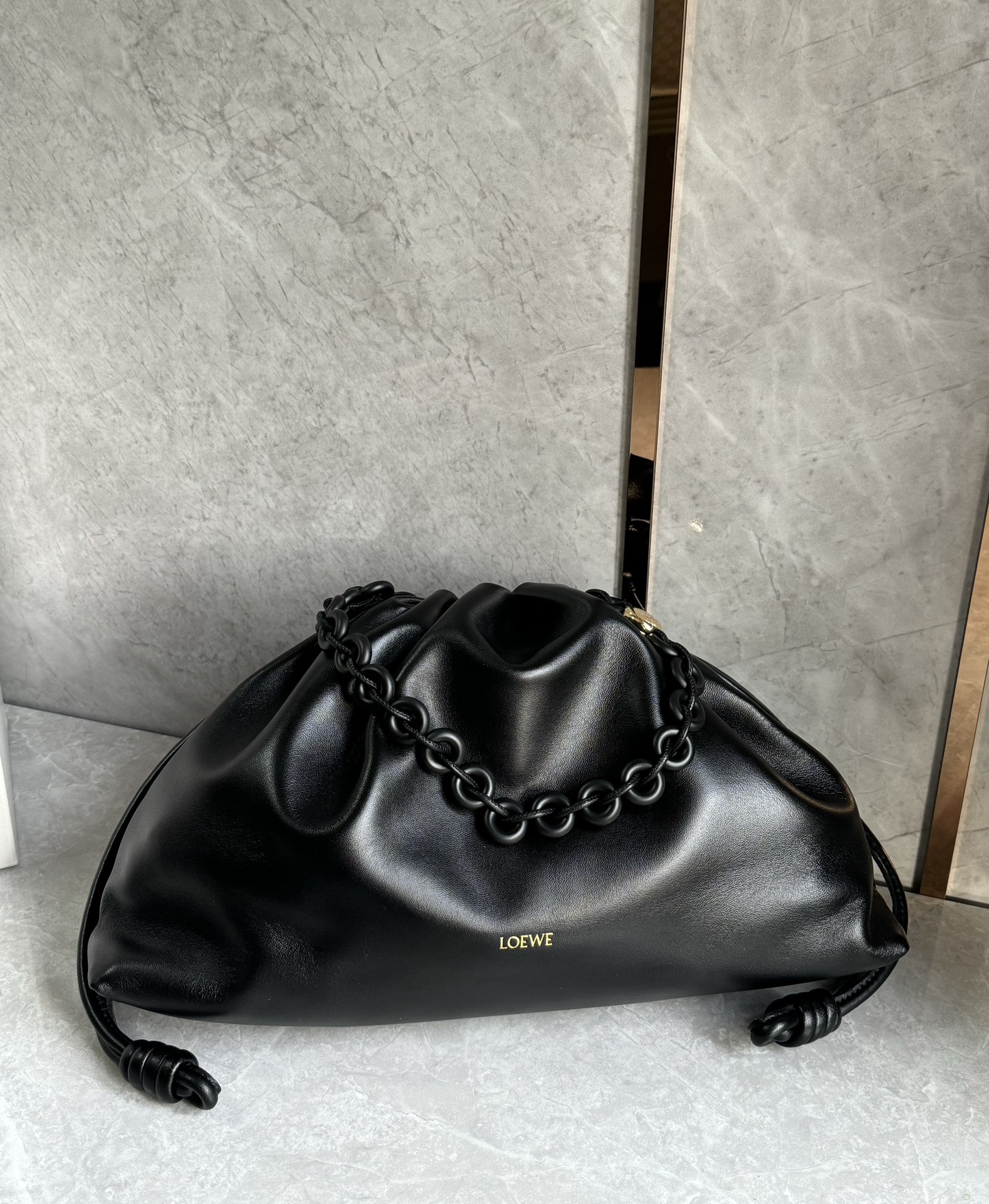Loewe Medium Flamenco purse in mellow nappa lambskin Black –
