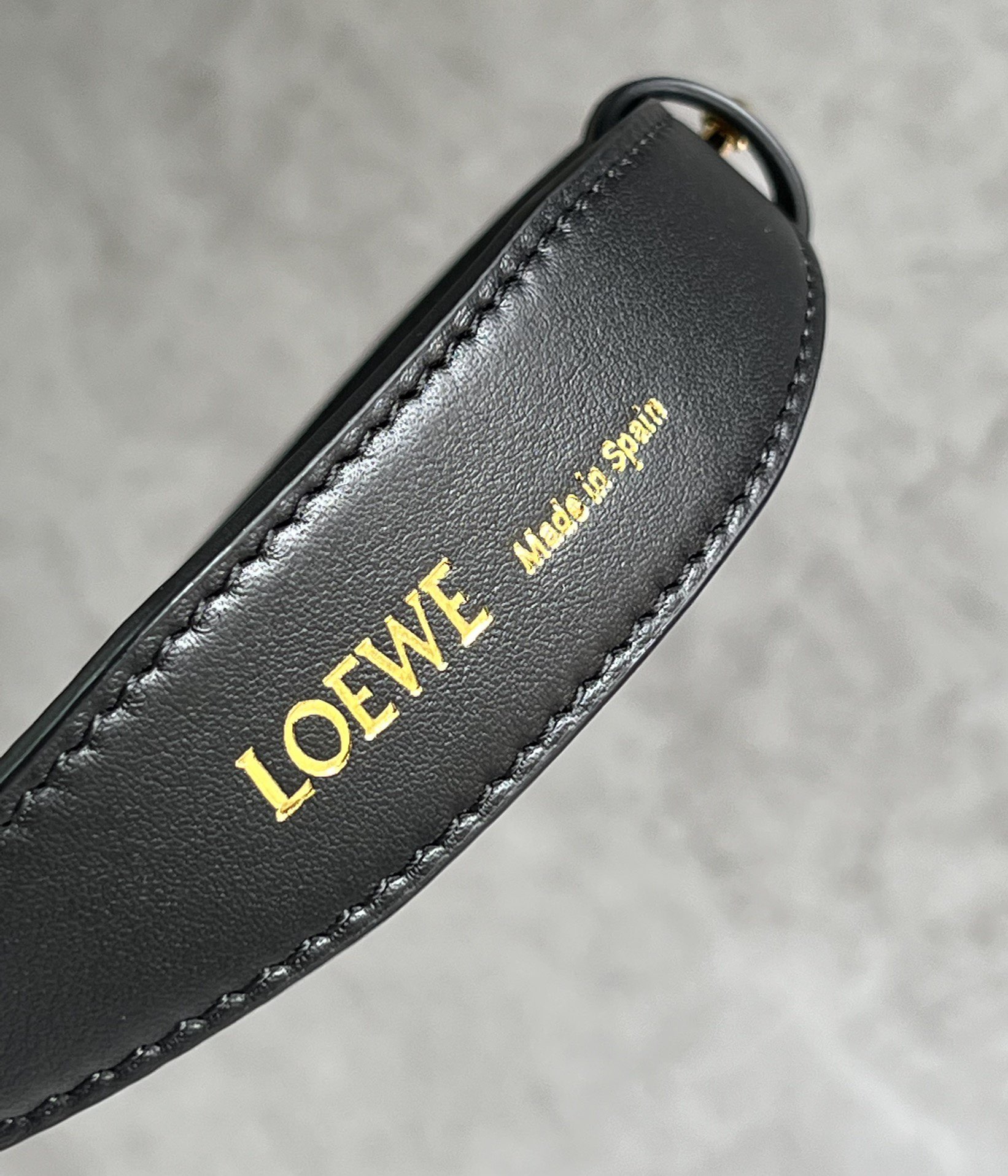 LOEWE Leather Logo Short Strap | LOEWE 07989