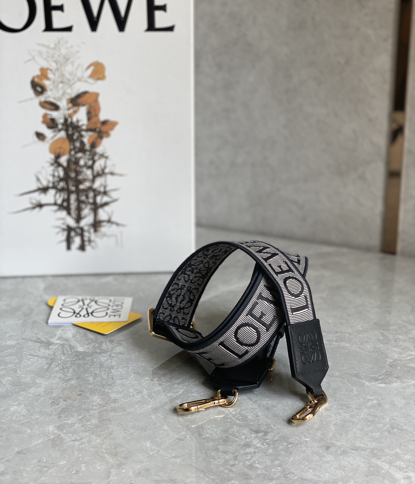 LOEWE – Anagram loop cotton and leather bag strap |