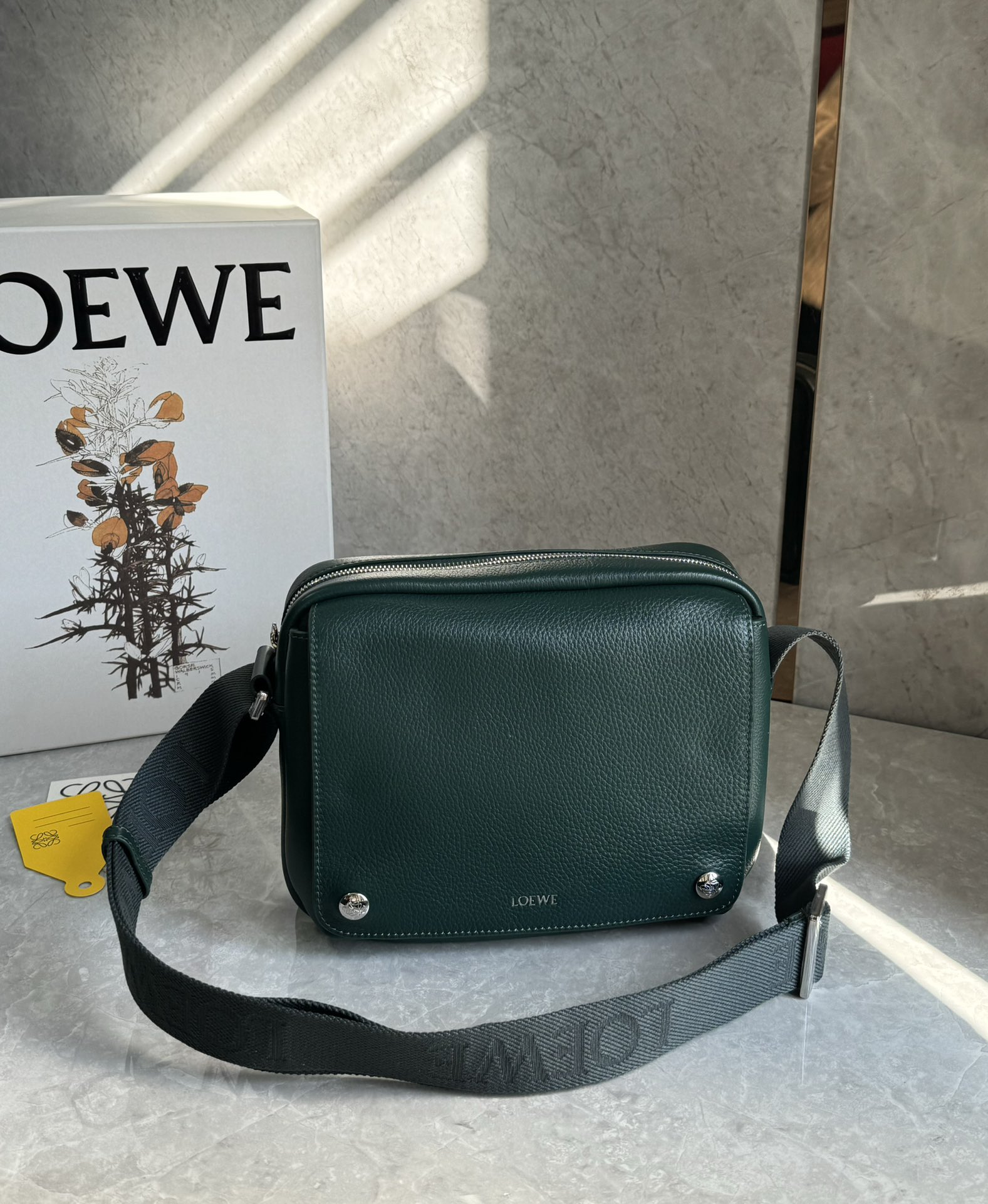Loewe Medium Pebble messenger bag in supple grained calfskin Green