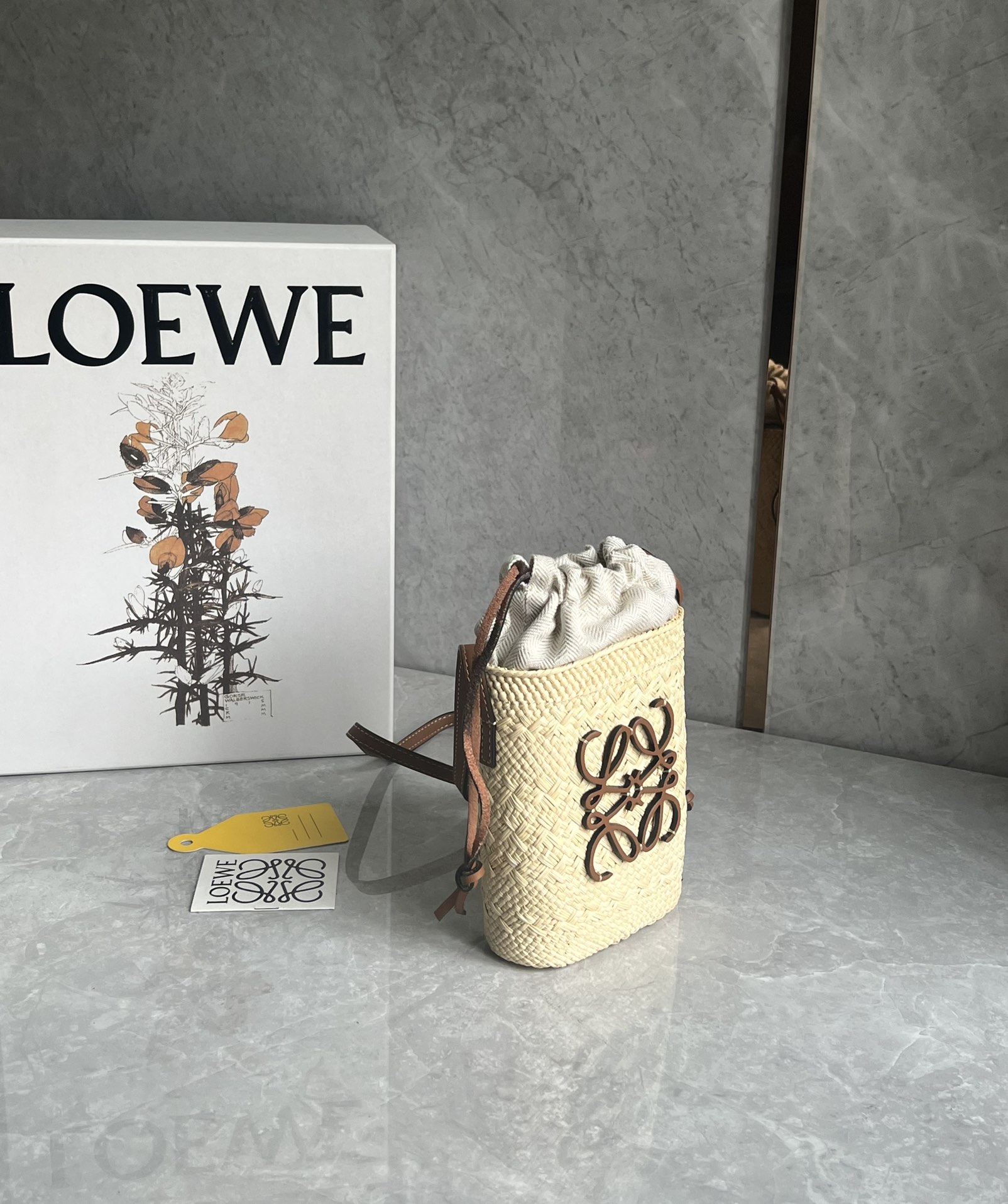 Loewe Square pocket in iraca palm and calfskin Beige – LOEWE