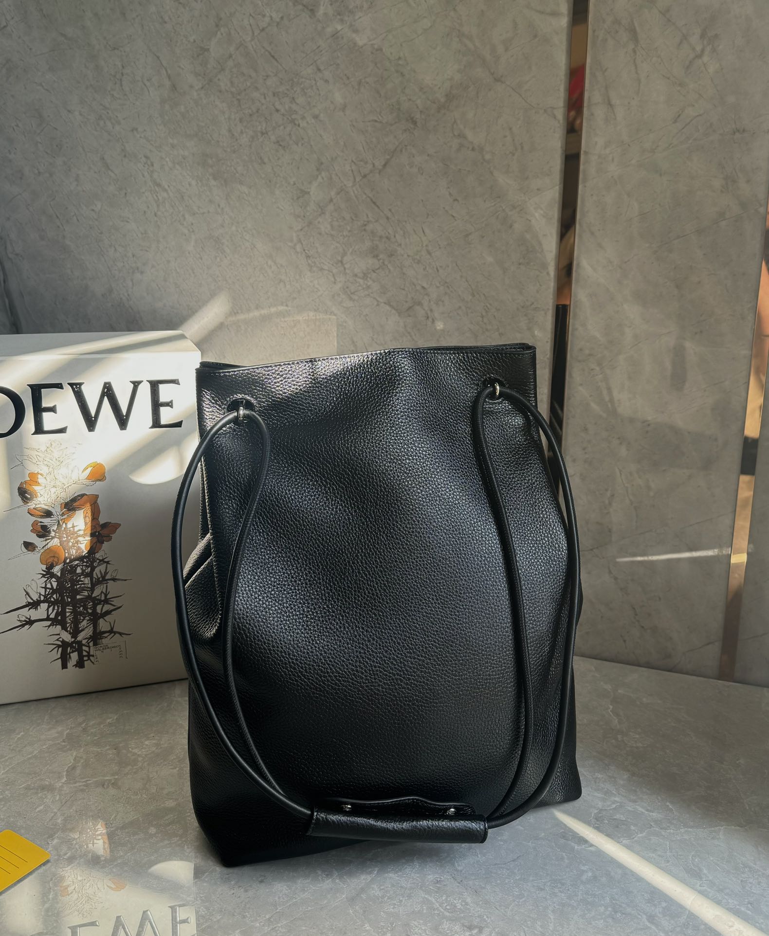 LOEWE Pebble Full-Grain Leather Tote Bag for Men