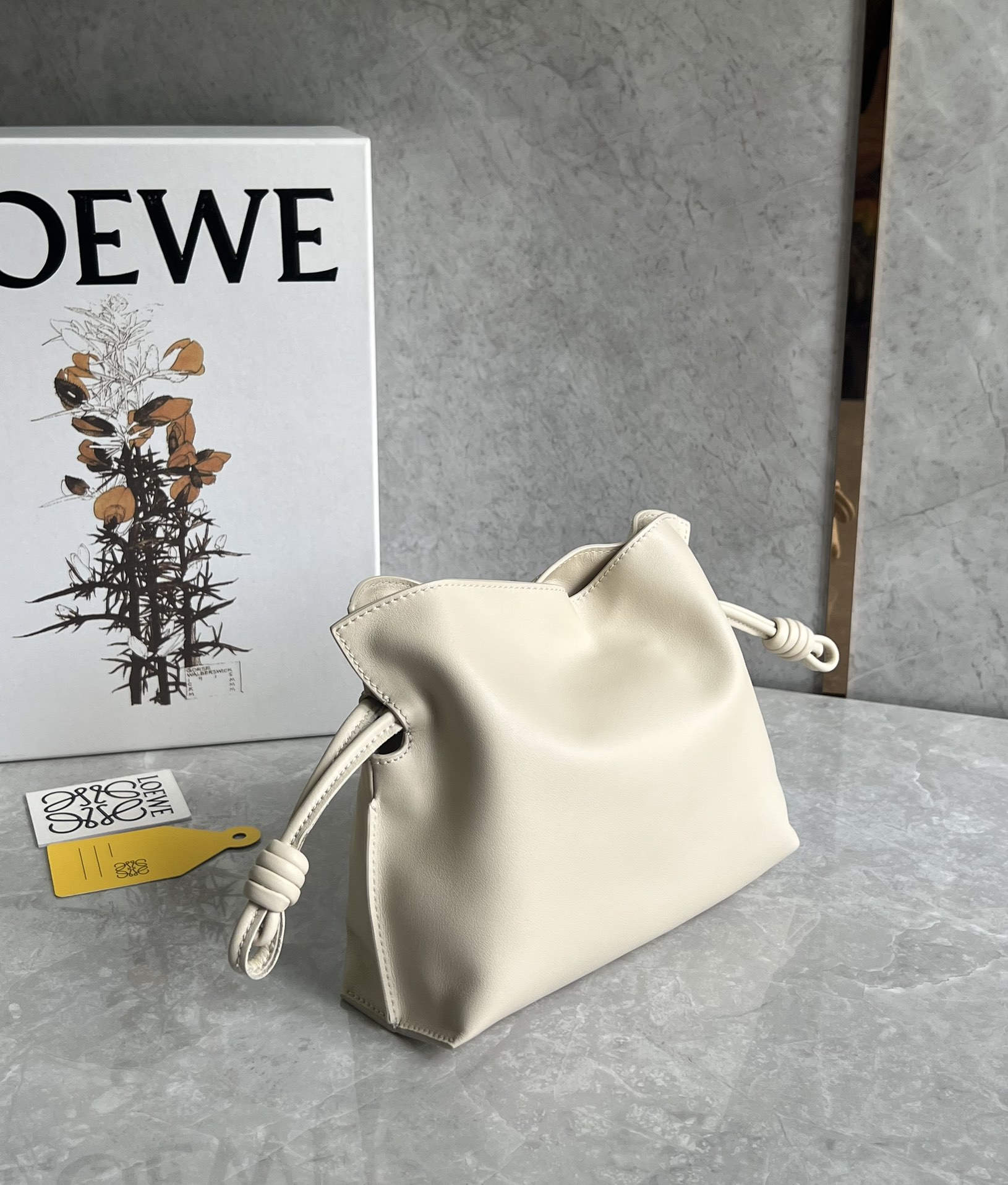 Loewe Medium Flamenco clutch in nappa calfskin White – LOEWE