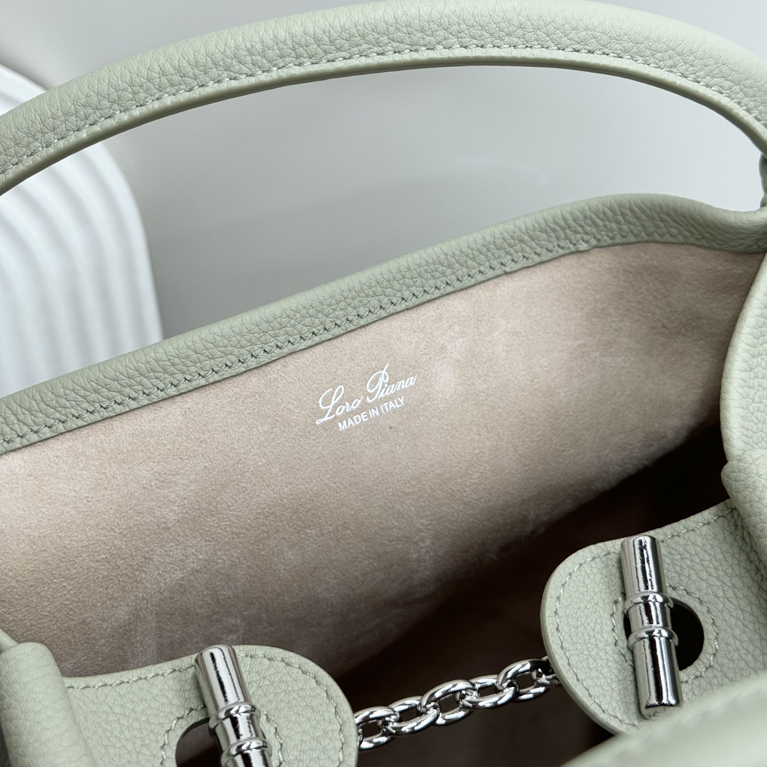 Loro Piana01449