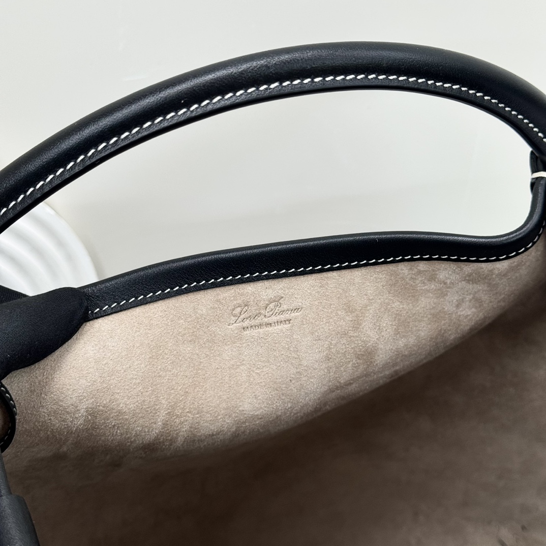 Loro Piana01479