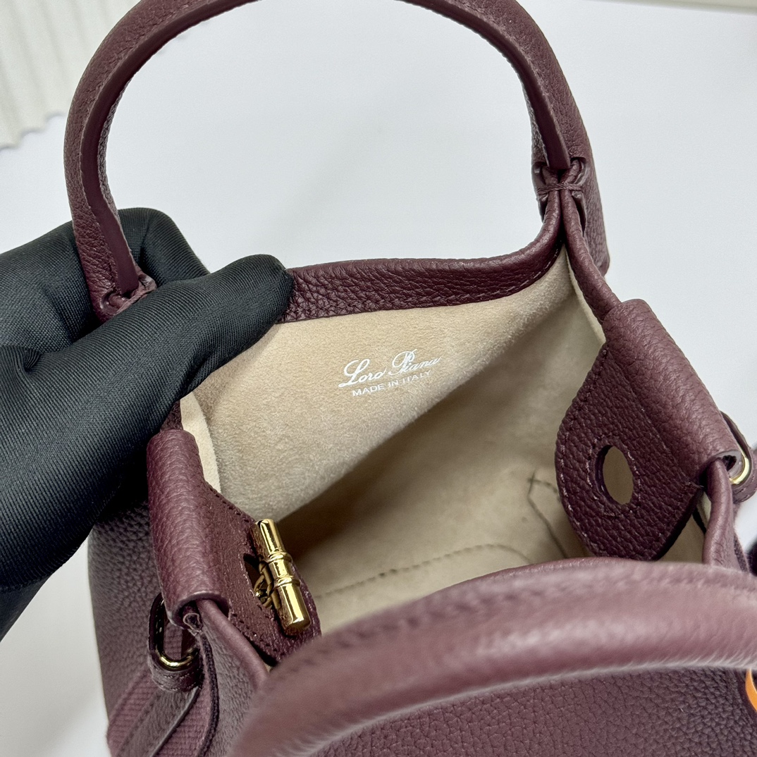 Loro Piana01529