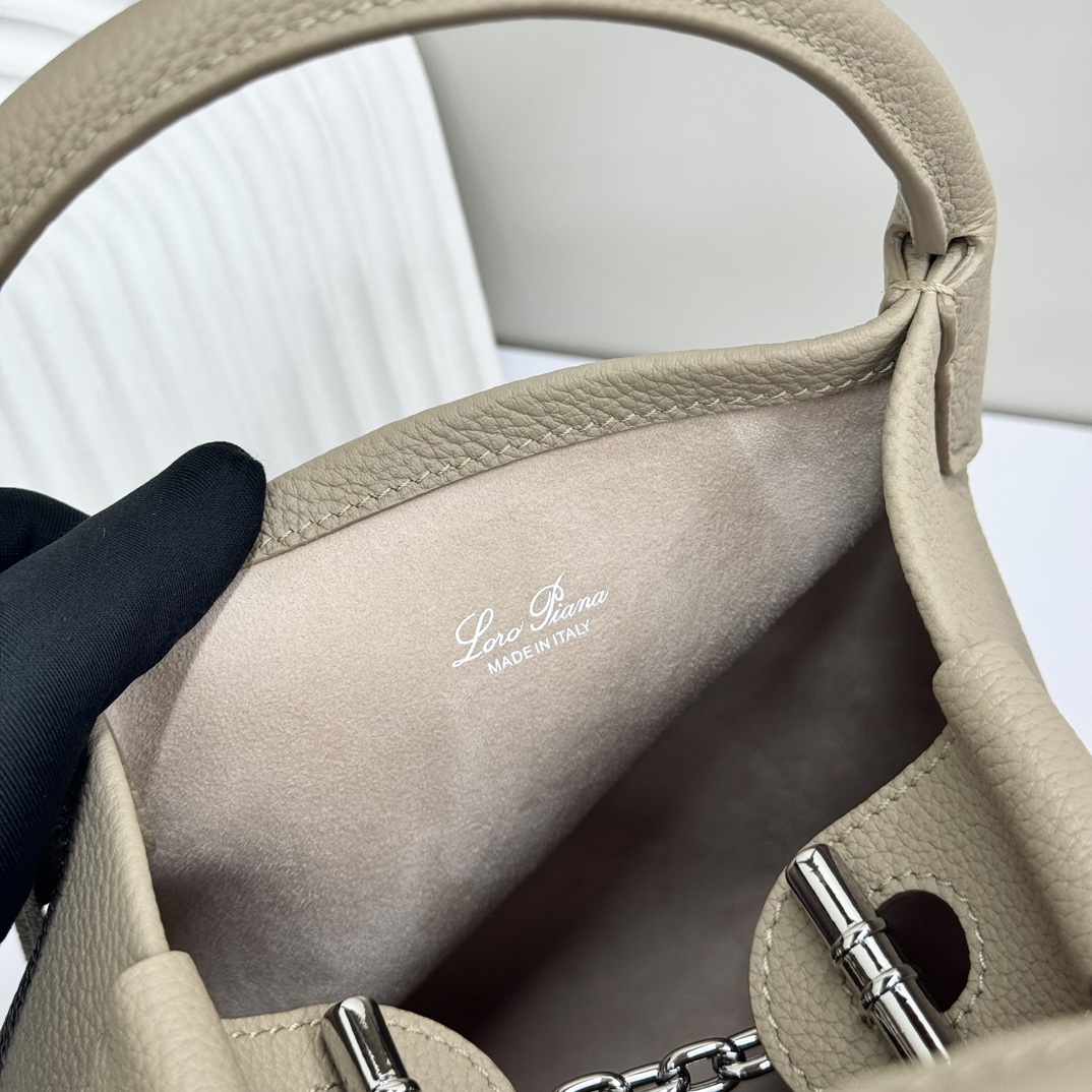Loro Piana01569