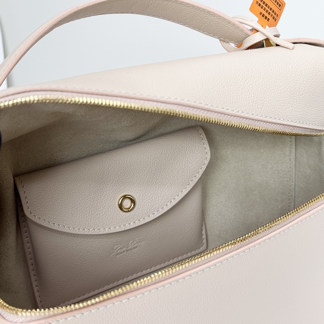 Loro Piana02089