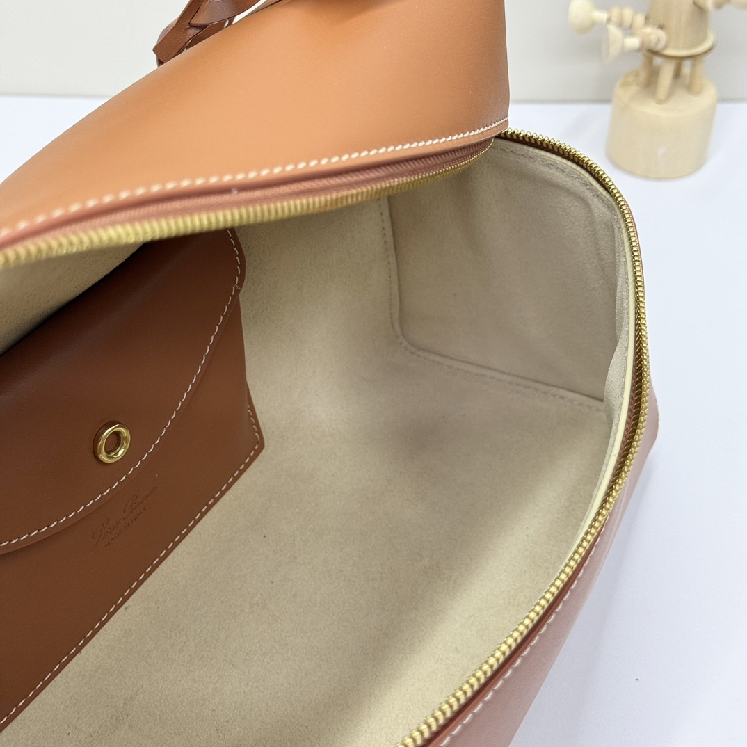 Loro Piana02139