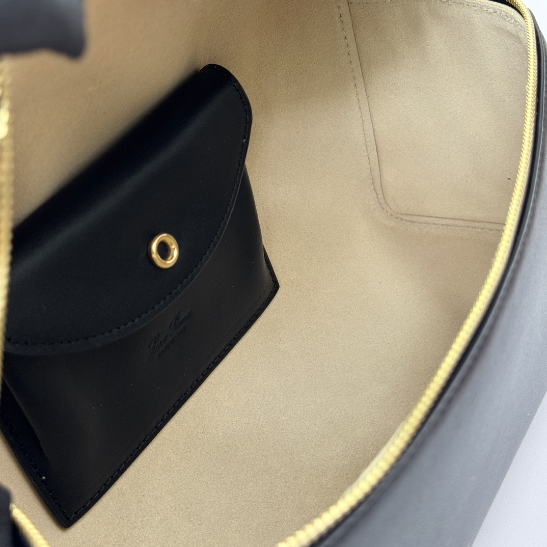Loro Piana02179