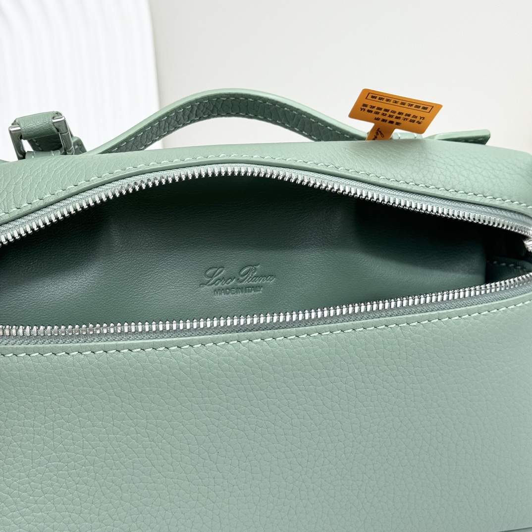 Loro Piana03469